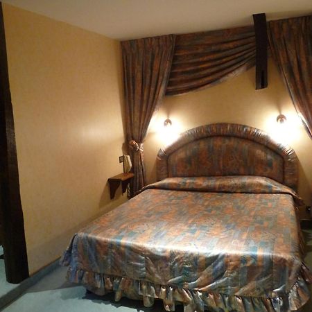 Hotel Sainte Foy Conques Luaran gambar