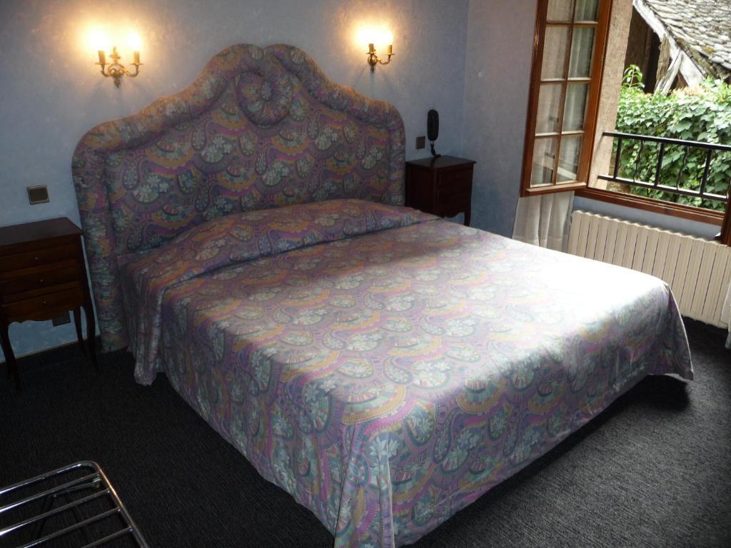 Hotel Sainte Foy Conques Bilik gambar