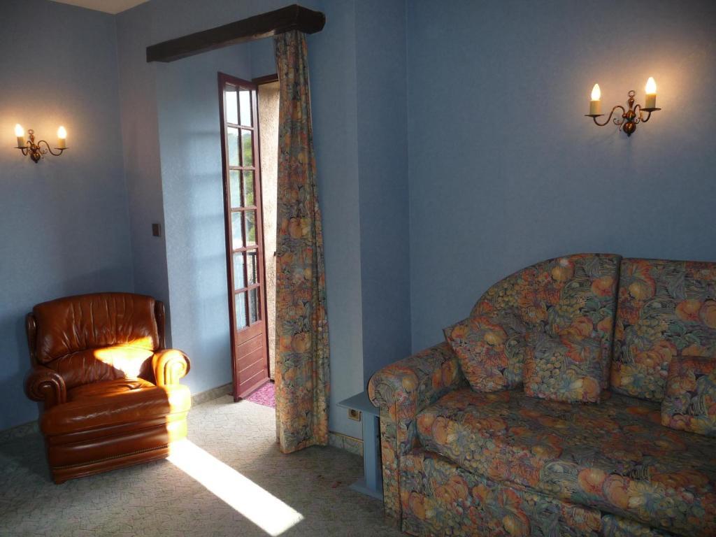 Hotel Sainte Foy Conques Bilik gambar